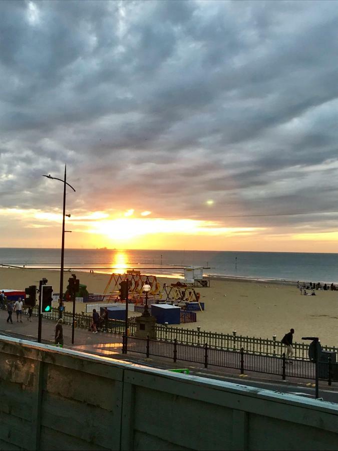 The Dreamland Apartment - Margate Beach - By Goldex Coastal Breaks Dış mekan fotoğraf